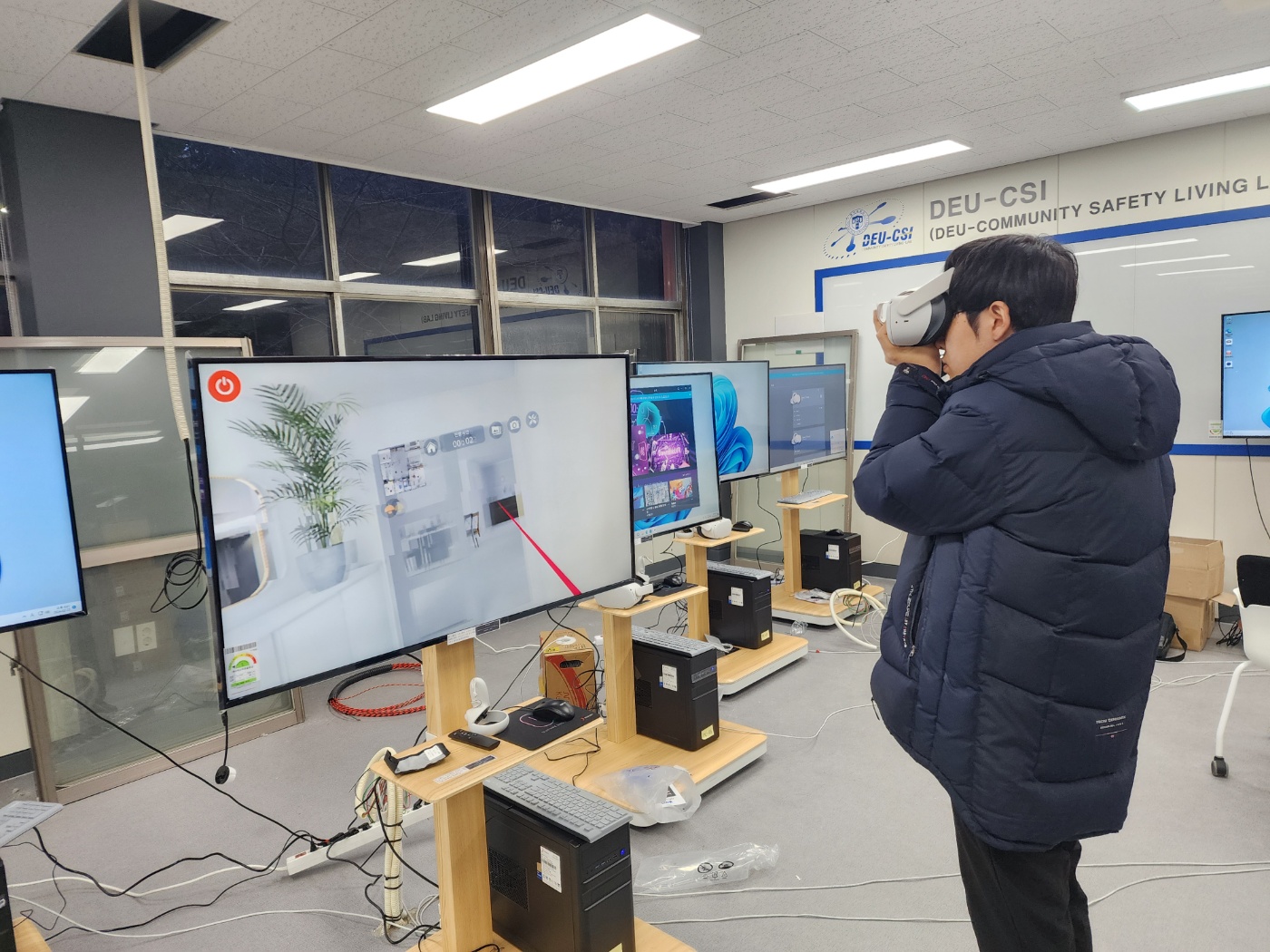 과학수사 VR 실습실 이미지